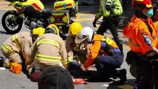 西環老婦遭垃圾車撞倒再遭私家車輾過-兩司機不顧而去被捕