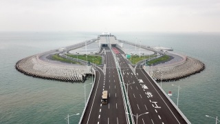 粵車南下-梁振英-實行數周後若無大問題-便可增加配額
