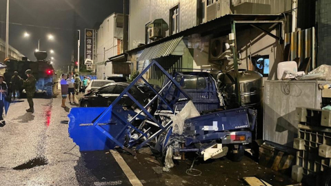 台軍自行火炮駕駛員疑不熟悉路況　「漢光」演習連續撞毀4車