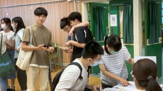 明日放榜--李家超勉勵考生-DSE僅人生旅途其中一站-每條路都有機遇
