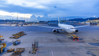 颱風韋帕-機管局-航空公司將通宵運作處理航班-料繁忙時間持續至周一傍晚