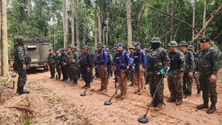 泰柬衝突-泰軍士兵在泰柬邊境觸雷受傷-指責柬方違規