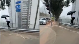 有片-黑雨期間港島多處見陸上行舟-打工仔冒險行護欄避水浸