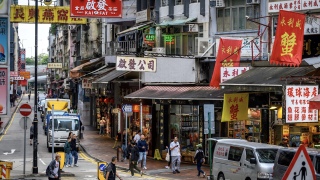 Opinion---The-Challenges-and-Solutions-of-Hong-Kong-s-Retail-Market--Embracing-Change-for-a-Brighter-Future