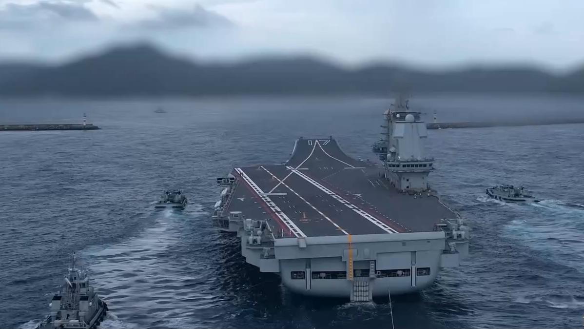 有片｜海軍雙航母遠海實戰化訓練細節首次公開　4架戰機驅離外軍無人機