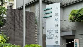 內地男在港揸白牌車接客-判囚2個月停牌1年