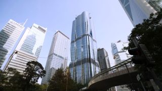 恒地中期基礎盈利跌44--維持派息0-5元-料專才留學生支持樓市