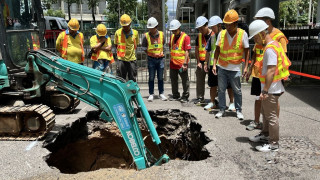 水務署-灣仔告士打道路陷料下午完成修復通車-晚上再維修爆裂鹹水管