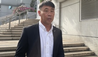 港足名宿招重文涉觀眾台上襲擊男子-准保釋押至9-25再訊