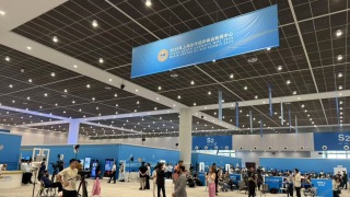 上合峰會-多名外國記者接受-橙新聞-訪問-盛讚中國發展成就值得學習