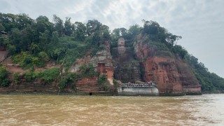 四川文旅轉型升級--到訪樂山-遊客變留客