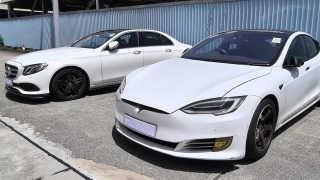 警方打擊白牌車-放蛇-拘兩本地司機-涉用汽車作非法取酬載客等罪