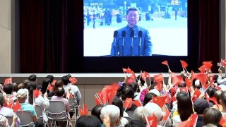 抗戰勝利80周年-工聯會舉辦直播閱兵活動-市民帶同小朋友參與弘揚愛國精神