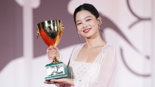 第82屆威尼斯電影節-中國演員辛芷蕾憑-日掛中天-封后