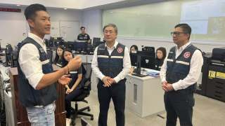 颱風塔巴-視察緊急事故監察及支援中心-卓永興-全力減低風暴影響