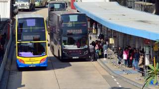 不斷更新-城巴中午12時陸續恢復服務-港鐵逐步加密班次-港九小輪下午2時15分陸續復航
