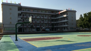 廣西貴港初一新生校內墜亡-當地通報-排除刑案和校園欺凌