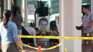 FBI稱槍殺柯克-疑犯-已獲釋搜捕仍繼續-州長定性該案為-政治暗殺