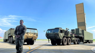 美軍首次在日本公開展示-堤豐-中程導彈系統-可覆蓋中國東部沿海地區