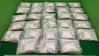 海關機場檢獲約10公斤懷疑大麻花----拘捕泰國抵港男旅客