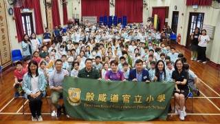 般咸道官立小學推跨學科融合學習-港乒名將杜凱琹入校互動
