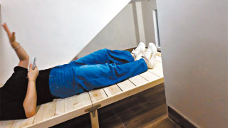 劣質私營學生宿舍貴夾細-港漂盼特區政府提供平租單位