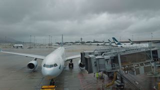 颱風樺加沙-彭博-香港機場擬停飛所有客運航班36小時-史上最長一次
