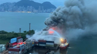 颱風樺加沙-青衣回收場火警無懼狂風暴雨-燒足33小時仍未熄
