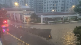 颱風樺加沙-有片-杏花邨海水倒灌變澤國-汽車陸上行舟