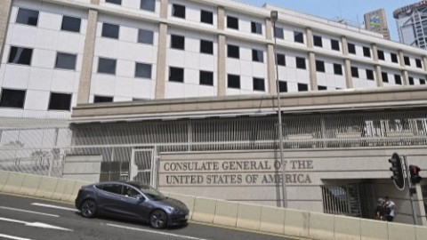 講呢啲---伊珠麗到底是不是外交官