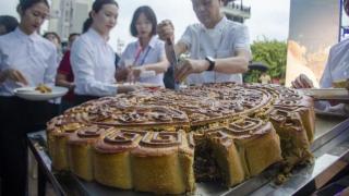網傳廣西合浦一食品廠工人掉入月餅機器內且月餅已售出-應急局-謠言