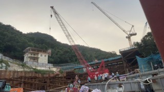 大埔樟樹灘地盤女工遭吊機夾住-救出送院不治