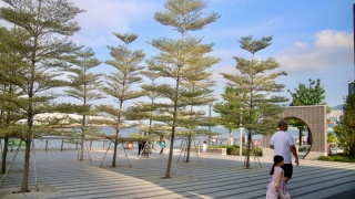 紅磡海心公園兩男遇襲-其中一人遭割頸淌血送院