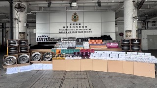 海關偵破兩宗遠洋船走私案-赴印尼及大馬貨櫃檢獲約1-7億元貨物