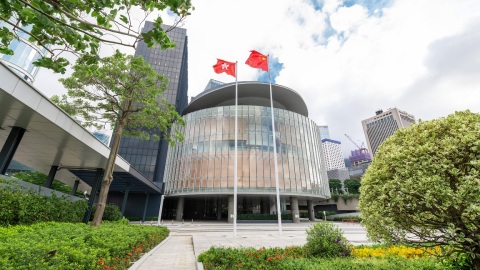 政情｜多位立會議員宣布不競逐連任　評論指本港政壇年輕化人才更多元