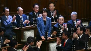 高市早苗拜相-日圓挫0-5-兌港元見5-1算-日股撲5萬點後倒跌