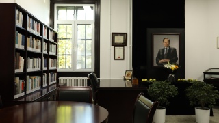 Opinion---Yang-Chen-Ning--A-Legacy-of-Science--Philosophy--and-Metaphysics