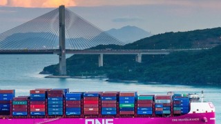 本港經濟-上月出口升16-1-勝預期-連漲19個月
