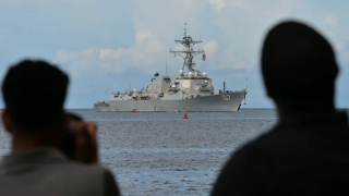 美軍-格雷夫利-號驅逐艦抵達委內瑞拉近海-擬參與他國聯合軍演