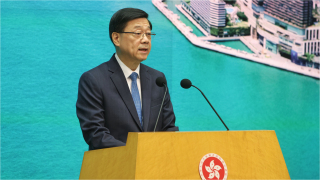 李家超明率團到上海出席進博會-會到香港展示區參觀撐港企