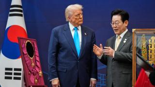 有片-特朗普訪韓與李在明會談-獲象徵對外賓最高敬意-無窮花大勳章