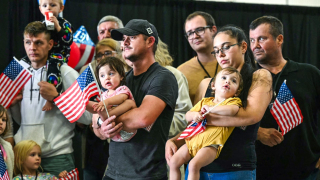 美國縮減每年接收難民人數上限至7500-主要面向南非白人