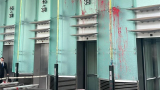 涉在長江中心淋紅油襲擊保安-內地漢還押11-10再訊