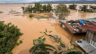 颱風-鳳凰-吹襲菲律賓至少2死-逾110萬人須撤離