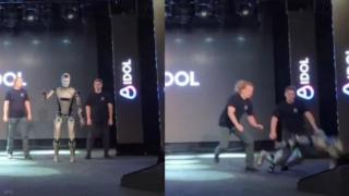 有片-俄羅斯推出首款國產人形機器人-發布現場意外摔倒惹關注