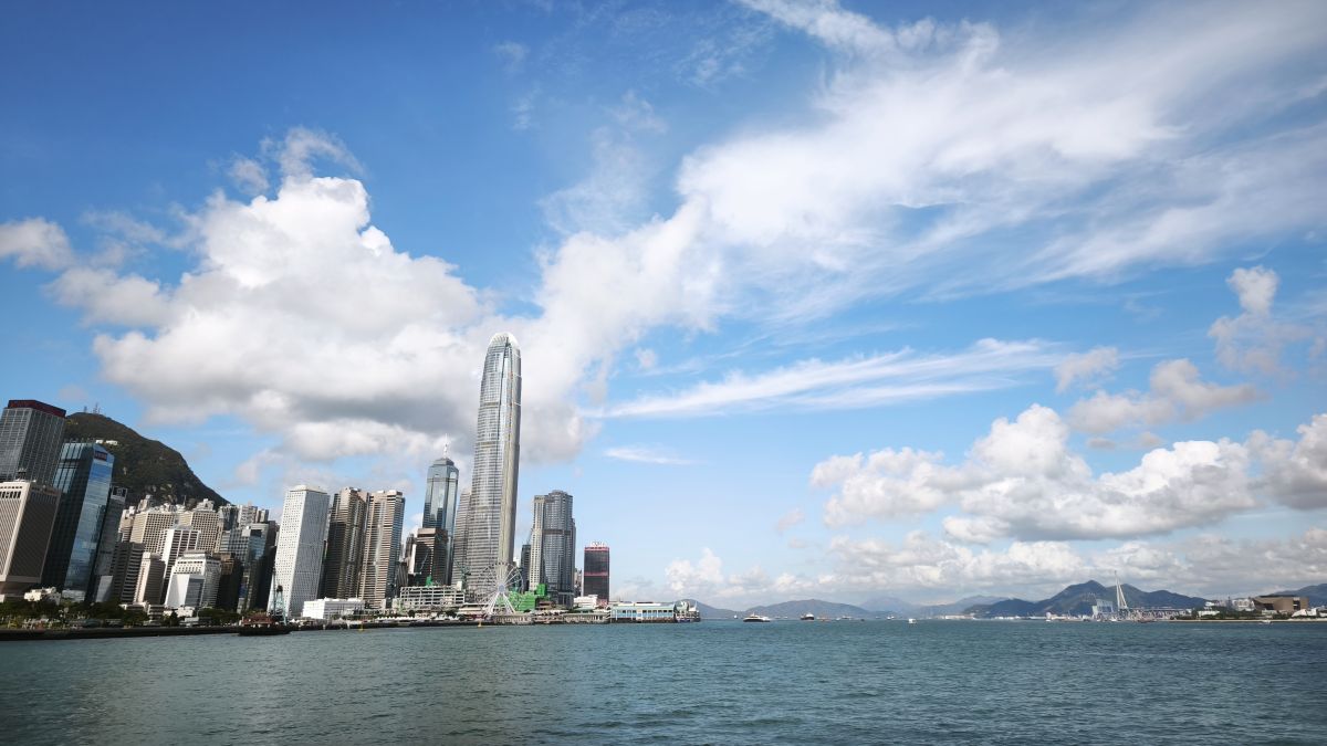 本港第三季GDP增長加快政府上調全年經濟預測至3.2%