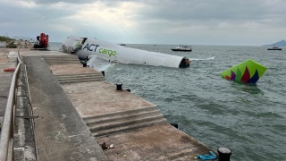 迪拜貨機墮海-初步調查指貨機飛行過程正常-下階段調查聚焦推力桿有否失控