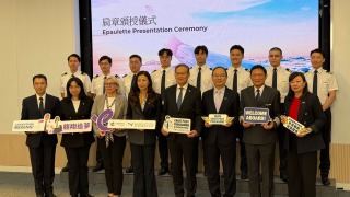 香港快運僱用首批航空學院學員-11名畢業生成為二副機師