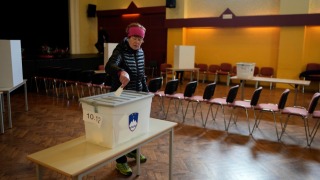 斯洛文尼亞舉行公投-否決容許安樂死法案