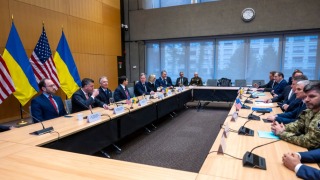 美烏代表團瑞士商討俄烏和平方案-雙方均形容會談富有成效